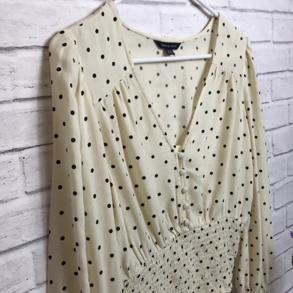 Beautiful Off-White Blouse - Picture 4 of 16